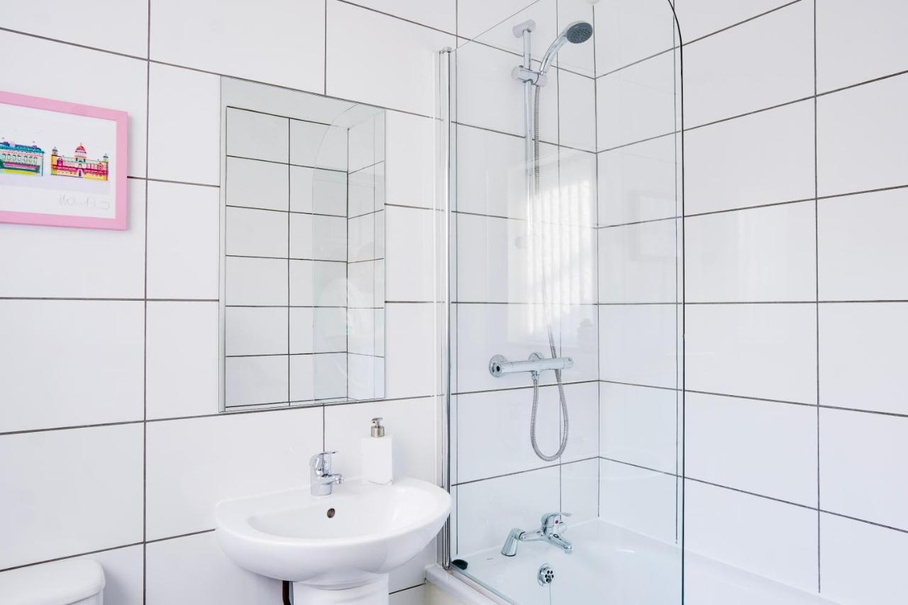 Cosy 3 Bedroom House Near Anfield Stadium ลิเวอร์พูล ภายนอก รูปภาพ